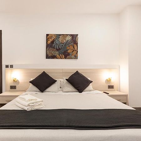Charming,Comfortable And Centrally Located Group Accomodation Gzira Exterior photo