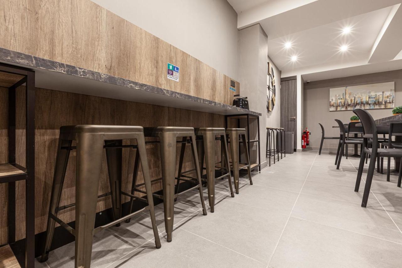 Charming,Comfortable And Centrally Located Group Accomodation Gzira Exterior photo