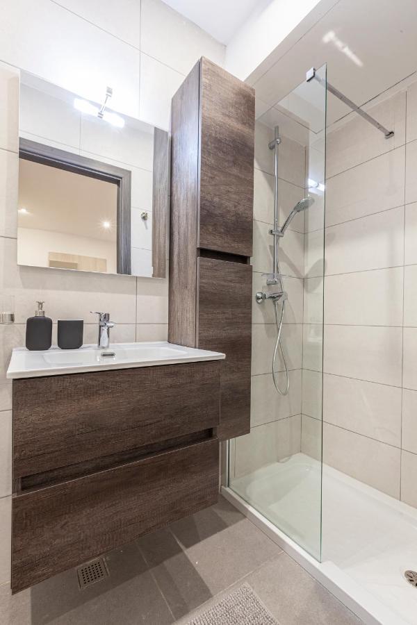 Charming,Comfortable And Centrally Located Group Accomodation Gzira Exterior photo